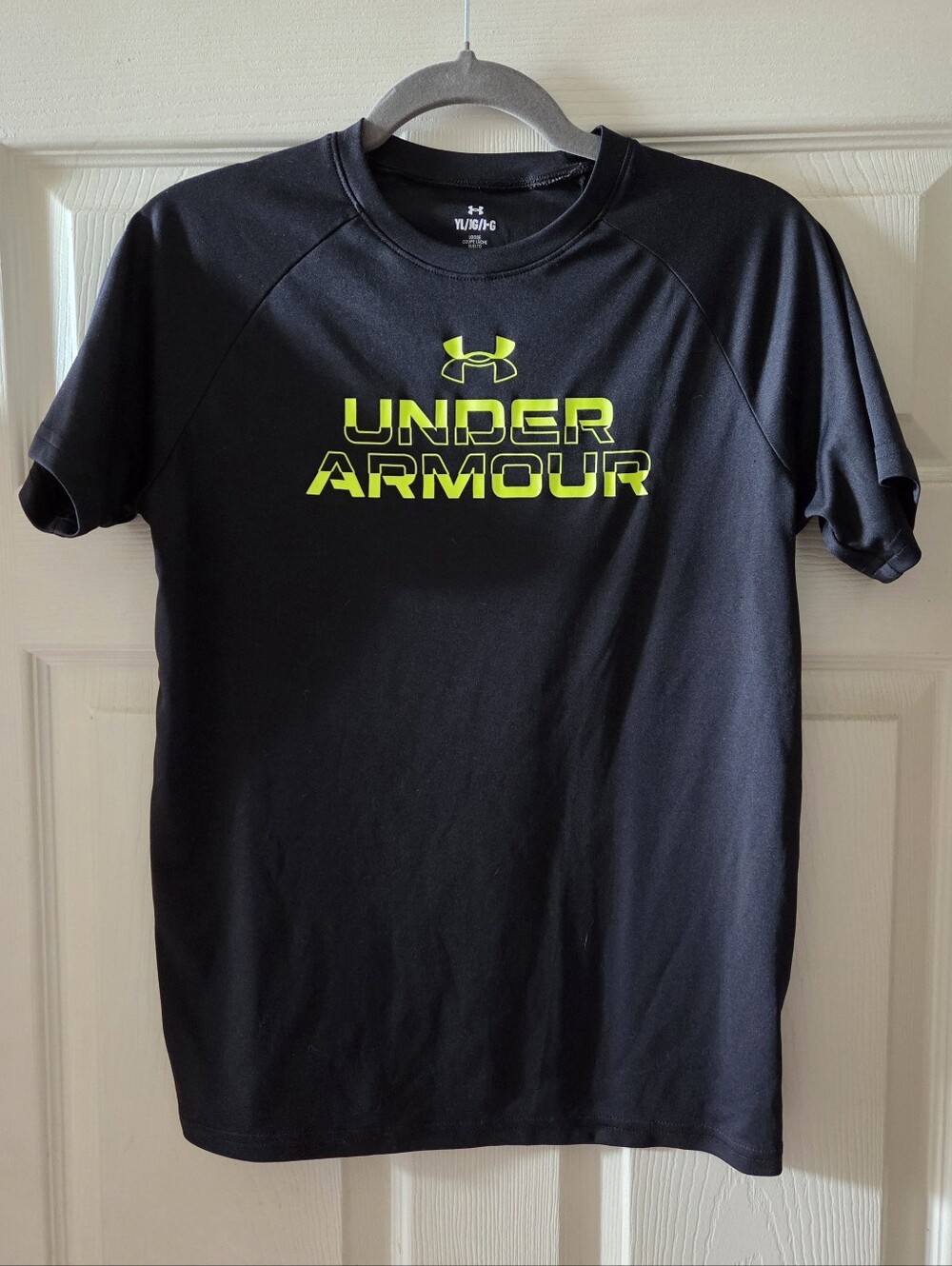 Under Armour YL Short Sleeved T-shirt